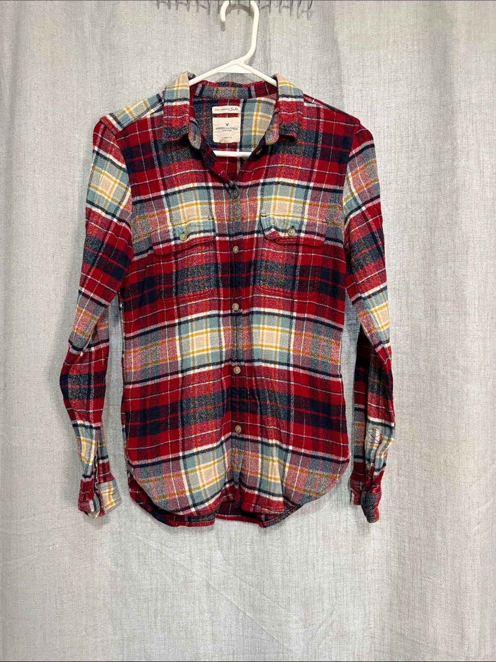 American Eagle Outfitters Amazingly Soft Classic Fit Red Plaid Flannel